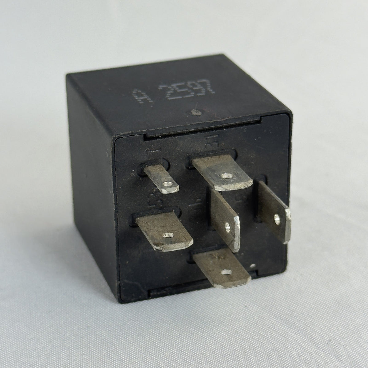 Audi Relais 379 8L0955531A Steuergerät – Bild 6