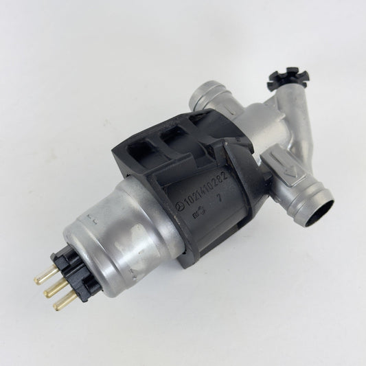 Mercedes Leerlaufsteller mit Halter A1021410282 für M102 im W201 190 E 2.3