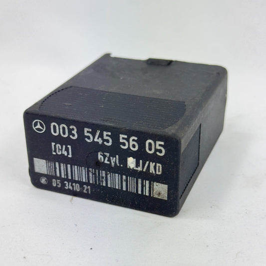 Original Mercedes-Benz Relais A0035455605 für die Klimaanlage mit Kickdown-Funktion im W124 Sechszylinder