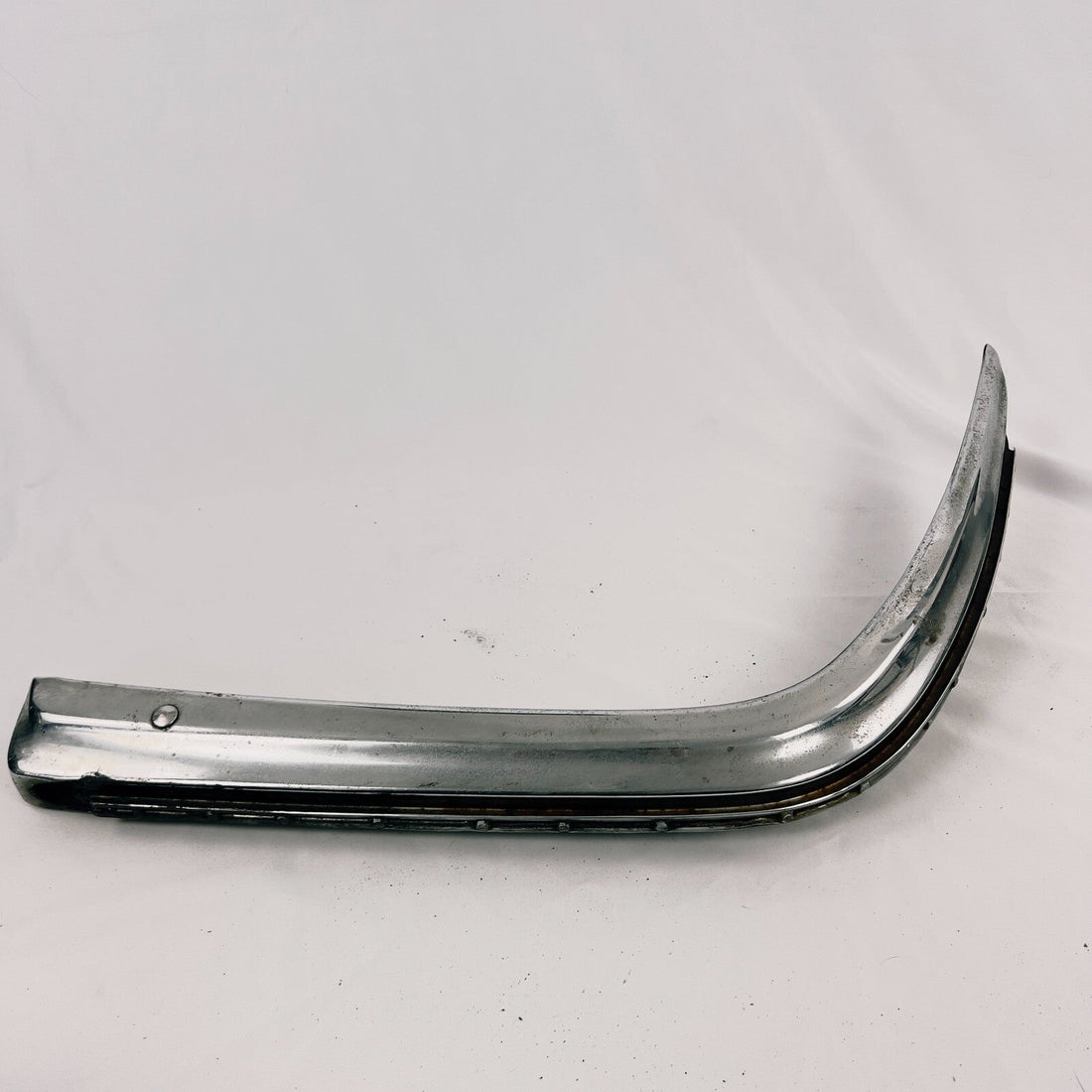 Mercedes-Benz W116 Stoßfänger links A1168800170 ohne Gummi