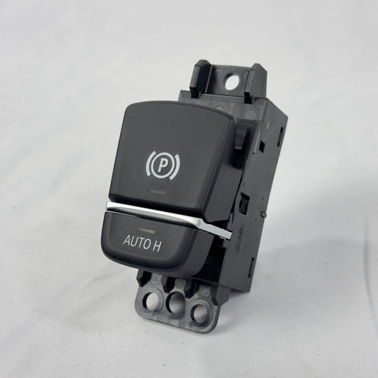 Original BMW Parkbremse-Schalter 6842027 für 5er F90 G30 G31, 6 Gran Turismo G32, X3 G01 und X4 G02