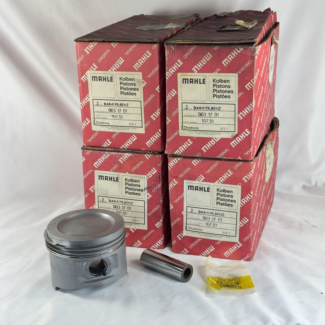 MAHLE Kolbensatz 003 17 01 für Mercedes 450 SEL 6.9 W116 M100