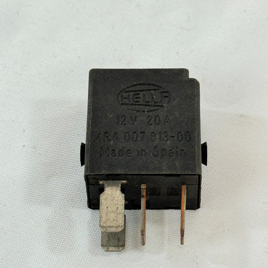 Mercedes Arbeitsrelais A0025421119 von Hella für W210, W203, W220, CLK und SLK