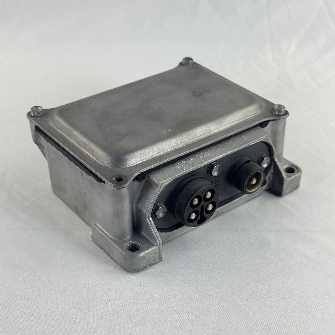 Bosch Zündschaltgerät 0227100001B Mercedes A0005457632 für W123, W126, W116 und R107