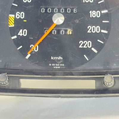 Mercedes W123 Tacho Kombiinstrument 1235421301 220 – Bild 3