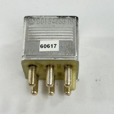 Mercedes Doppel-Sicherungsrelais 12V 2x15A 0015425319 – Bild 5