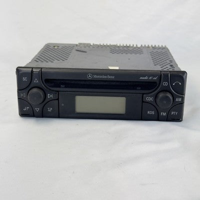 Mercedes Audio 10 CD MF2910 Autoradio A1708200386 R170 – Bild 2
