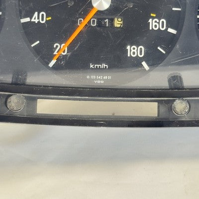 Mercedes W123 Tacho Kombiinstrument 1235424801 180 – Bild 3