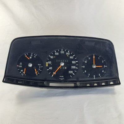 Mercedes W123 Tacho Kombiinstrument 1235421301 220 – Bild 1