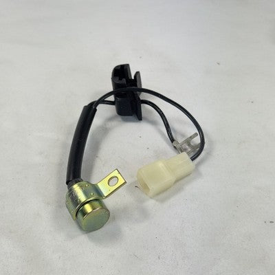 Mazda Zündkondensator 8254-24-322 B1800 B2000 Bongo – Bild 1