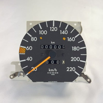 Mercedes W124 C124 Tacho 1245424568 220 km/h VDO 230 E – Bild 1