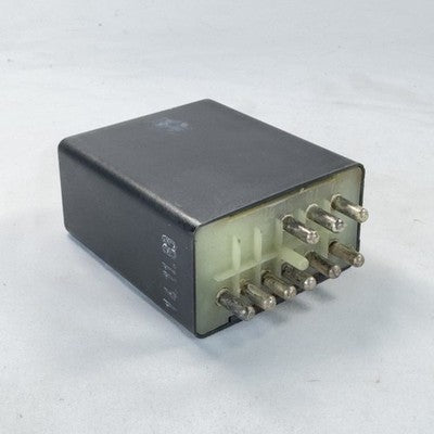 Mercedes Kraftstoffpumpenrelais 0015456705 W123 230 E – Bild 5