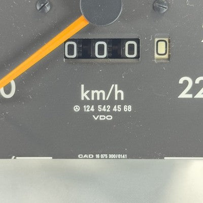 Mercedes W124 C124 Tacho 1245424568 220 km/h VDO 230 E – Bild 2