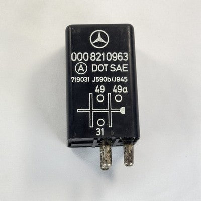 Mercedes Blinkgeber Warnblinkgeber A0008210963 R107 – Bild 5
