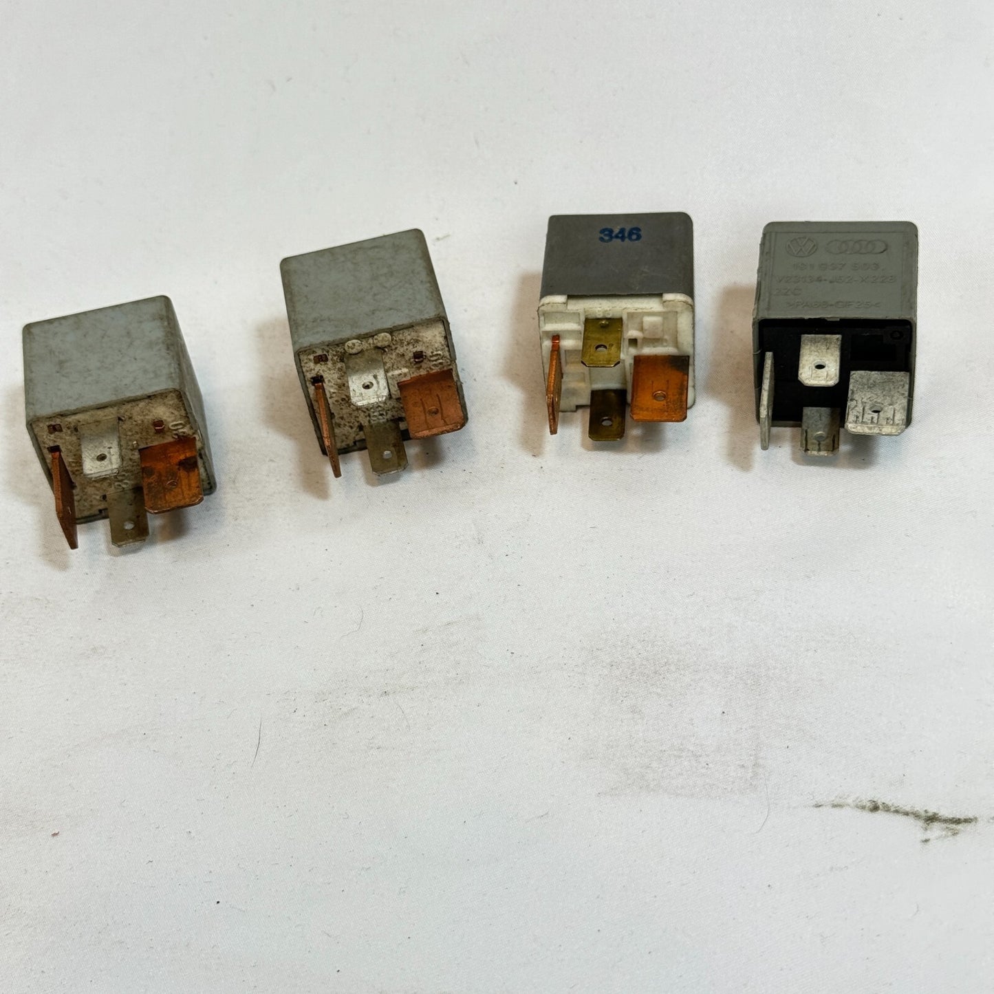 VW Relais 18 Arbeitsrelais 191937503 22204007 Audi Seat Volkswagen Skoda – Bild 3