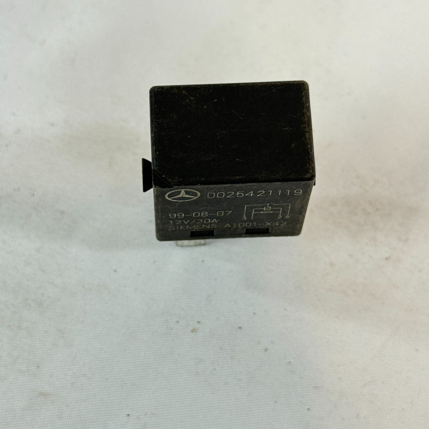 Mercedes-Benz Tyco Relais A0025421119 – Bild 2