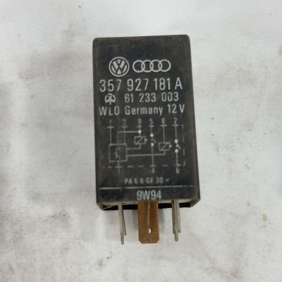 VW Audi Relais 150 3A0927181A 12V Passat original – Bild 4