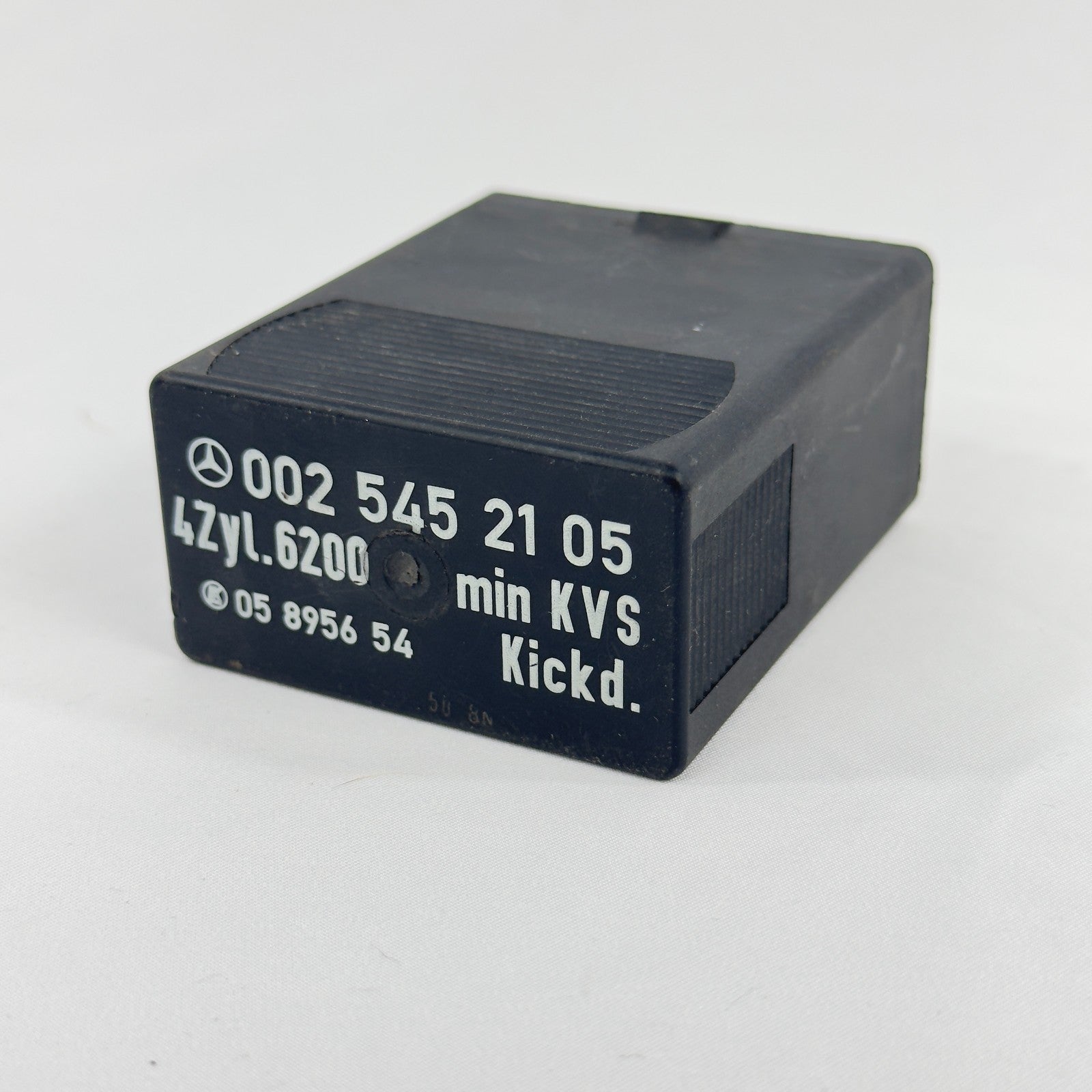 Mercedes Kraftstoffpumpenrelais KPR 0025452105 W201 – Bild 1