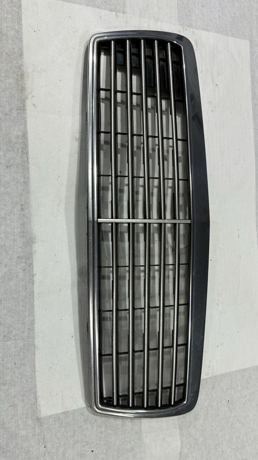 Mercedes E Klasse W210 Kühlergrill Frontgrill Original Elegance 2108800083 – Bild 2