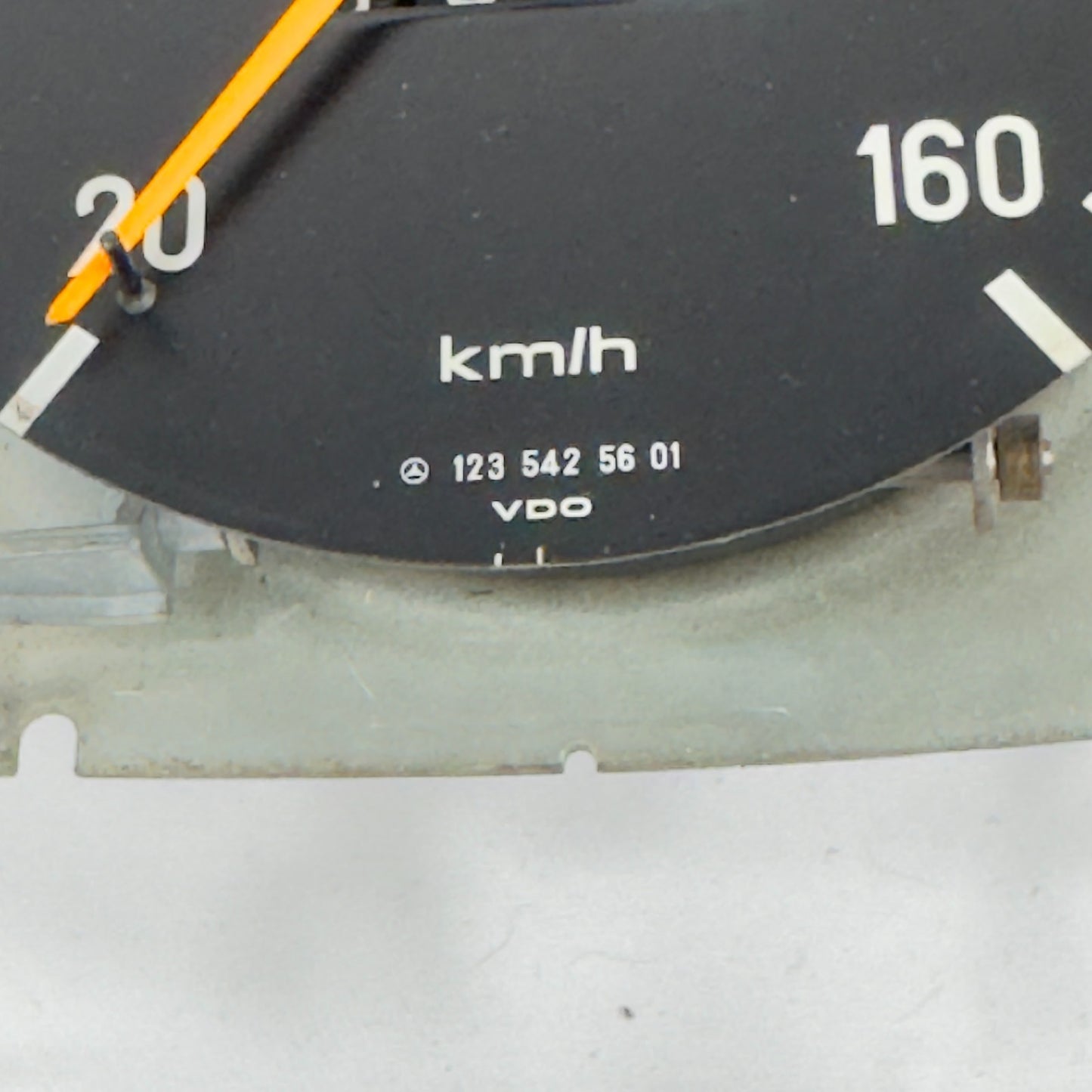 Mercedes W123 Tacho Tachometer Kombiinstrument 4 Gang VDO 160kmh 12354256011