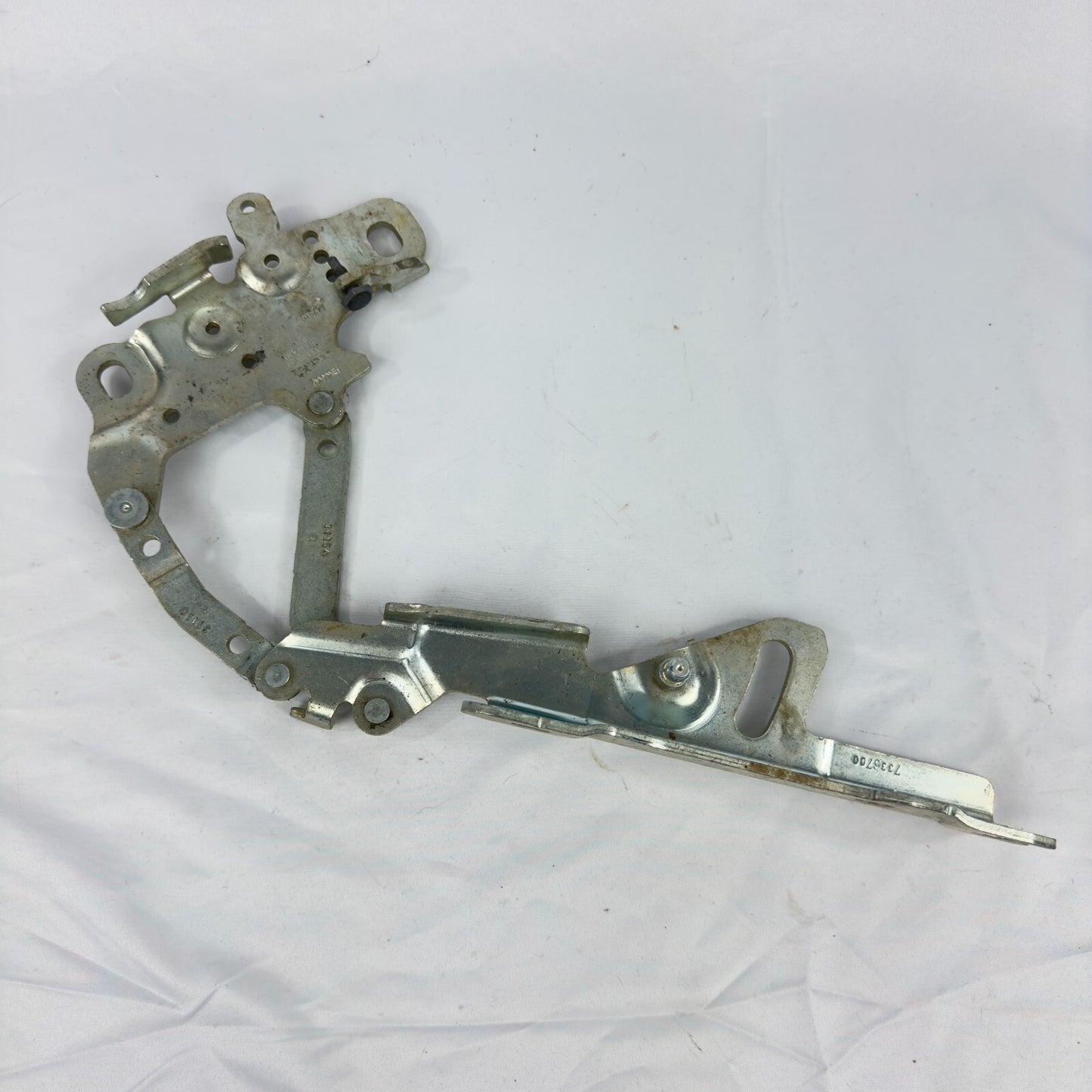 BMW Motorhaubenschanier Schanier  Vorne Rechts 13989610 für F30 F80 – Bild 2