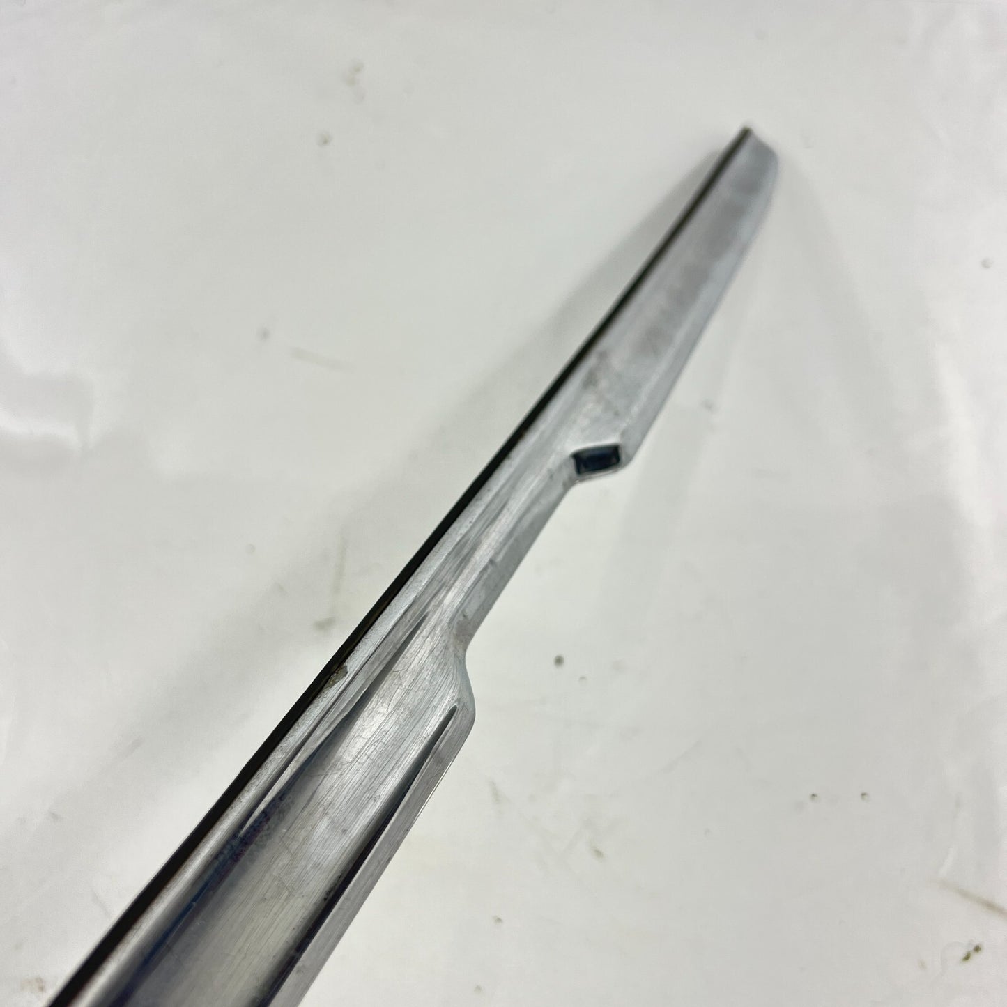 MercedesBenz W116 Zierstab Chromblende Heckklappe A1167580102 Oldtimer Rarität – Bild 4