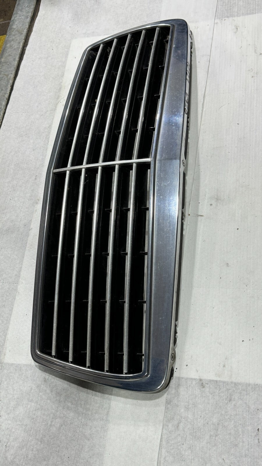 Mercedes Kühlergrill Frontgrill E Klasse W210 Original Elegance 2108800083 – Bild 3