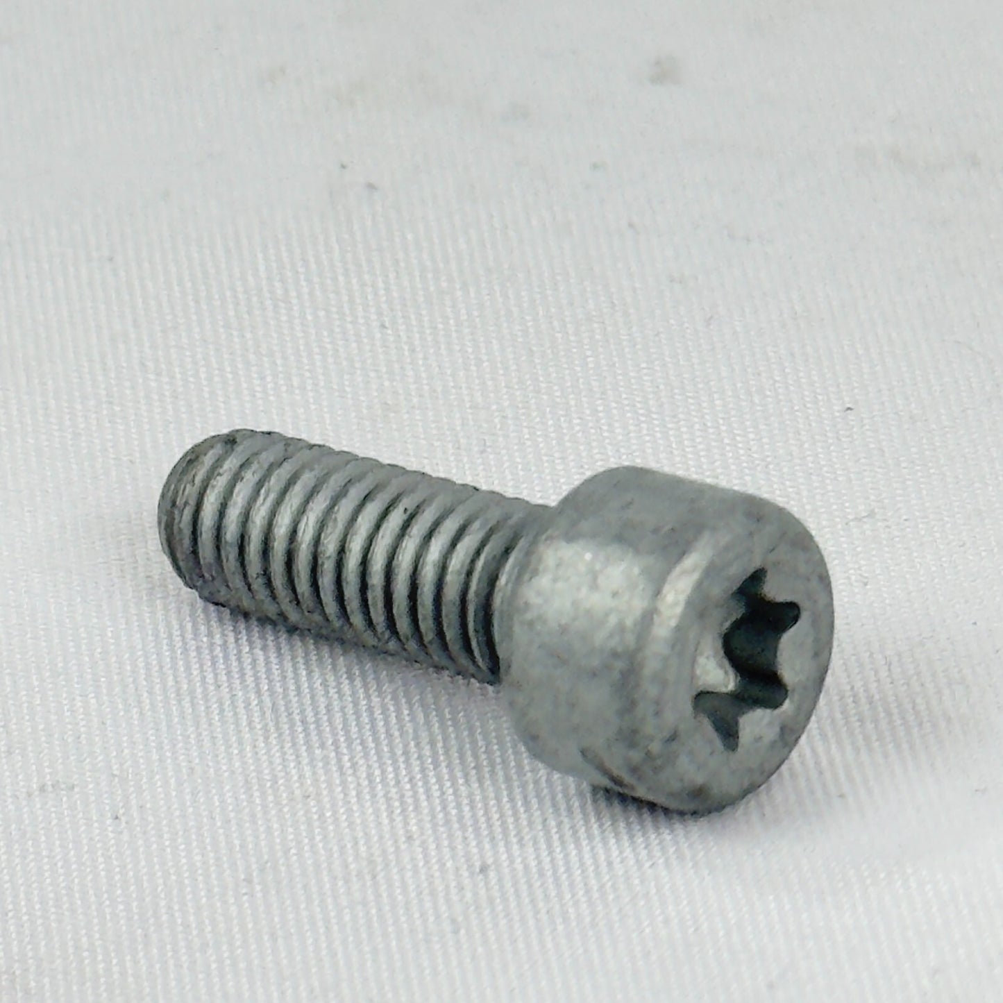 BMW Schrauben Isa Bolt M6x16 8.8 ZNS3 Zylinderschrauben 10 Stück – Bild 3