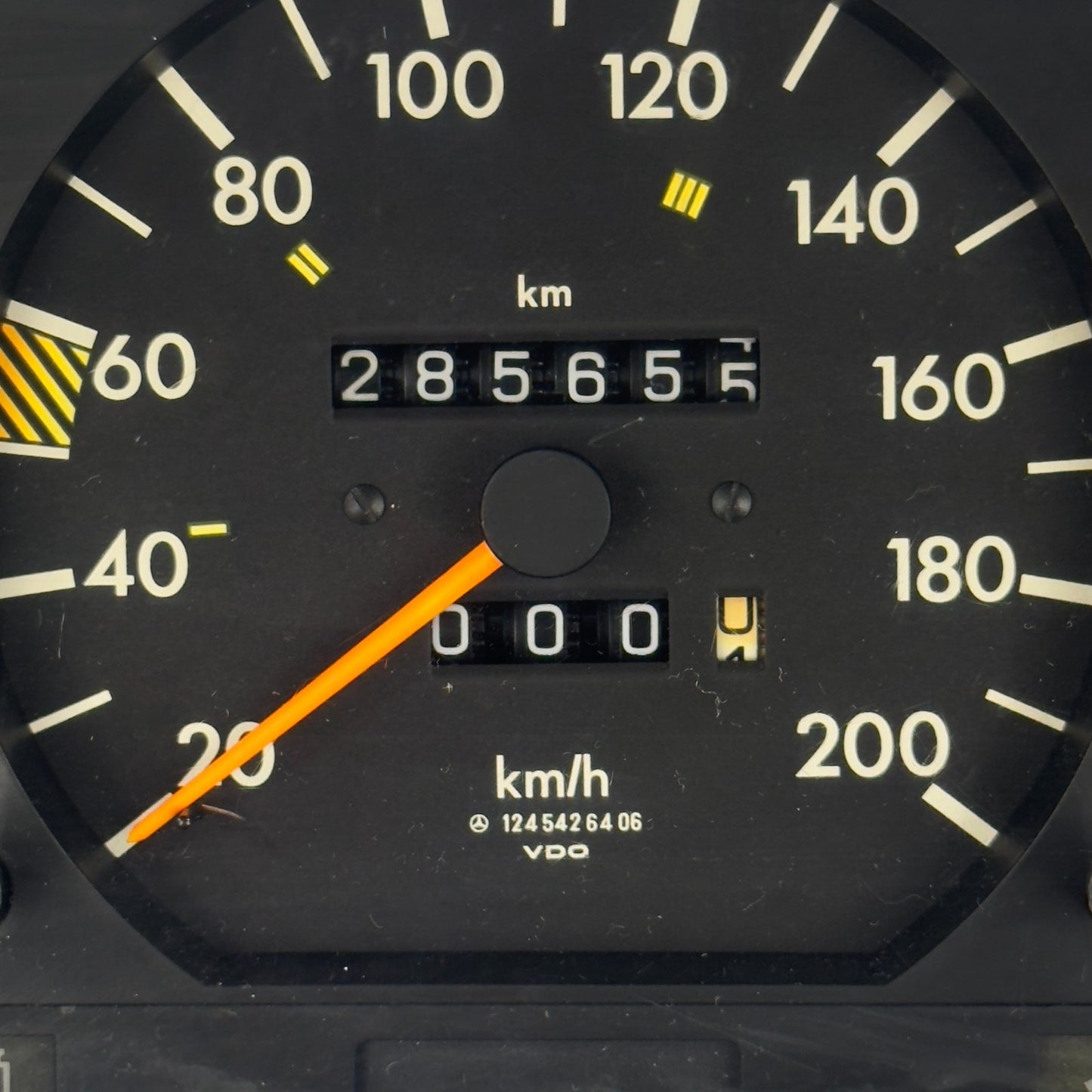 Mercedes W124 250D 300TD Tacho Kombiinstrument 200kmh Diesel A12454264061