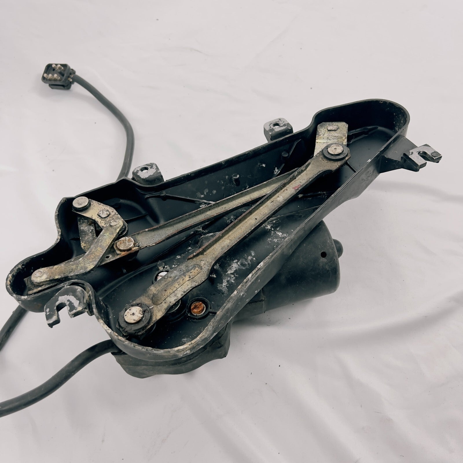 MercedesBenz Scheibenwischer Motor Gestänge W116 A1168201928 A0008204042 – Bild 8