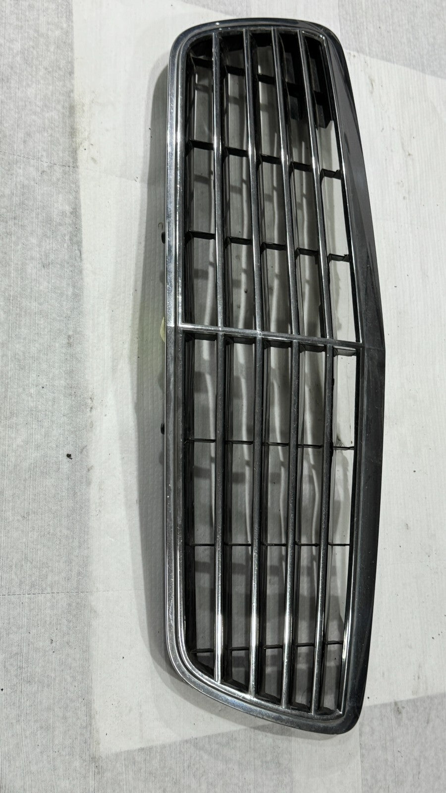 Mercedes E Klasse W210 Kühlergrill Frontgrill Original Avantgarde 2108800483 – Bild 7