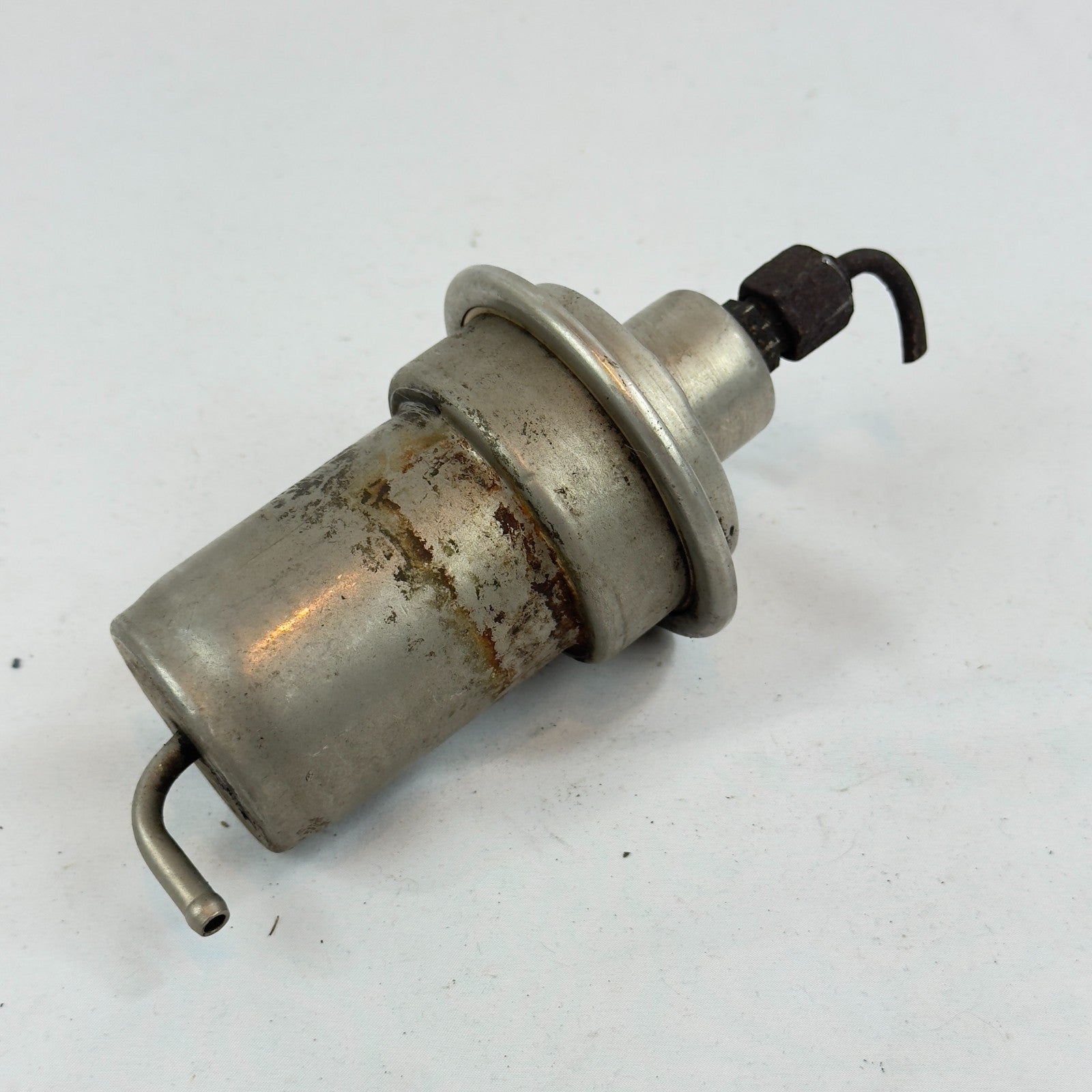 Mercedes W116 W126 W123 W107 Benzindruckspeicher Druckspeicher 0004760421 – Bild 1