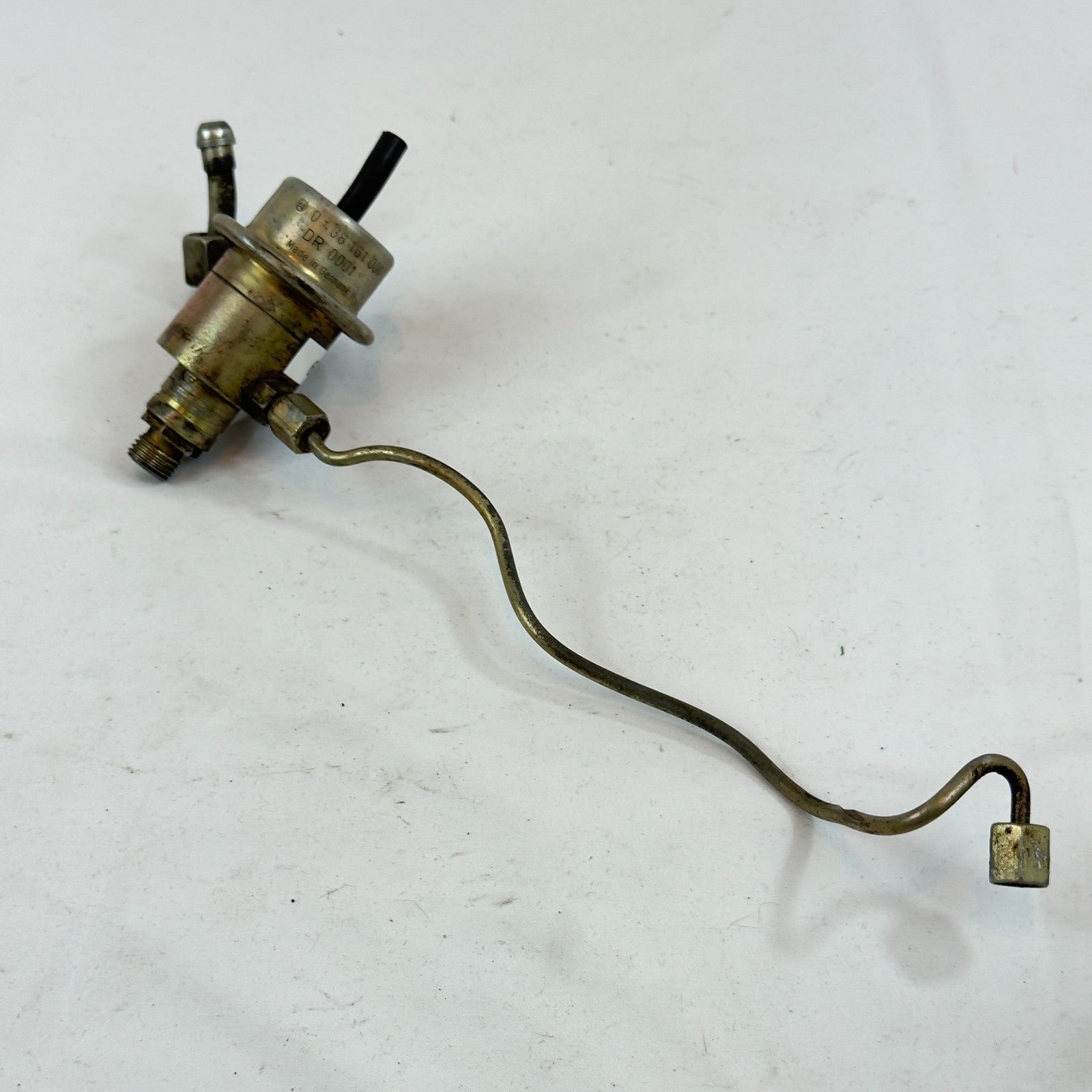 Mercedes W126 R129 W124 W201 Druckregler Kraftstoffdruckregler 0438161001 BOSCH1