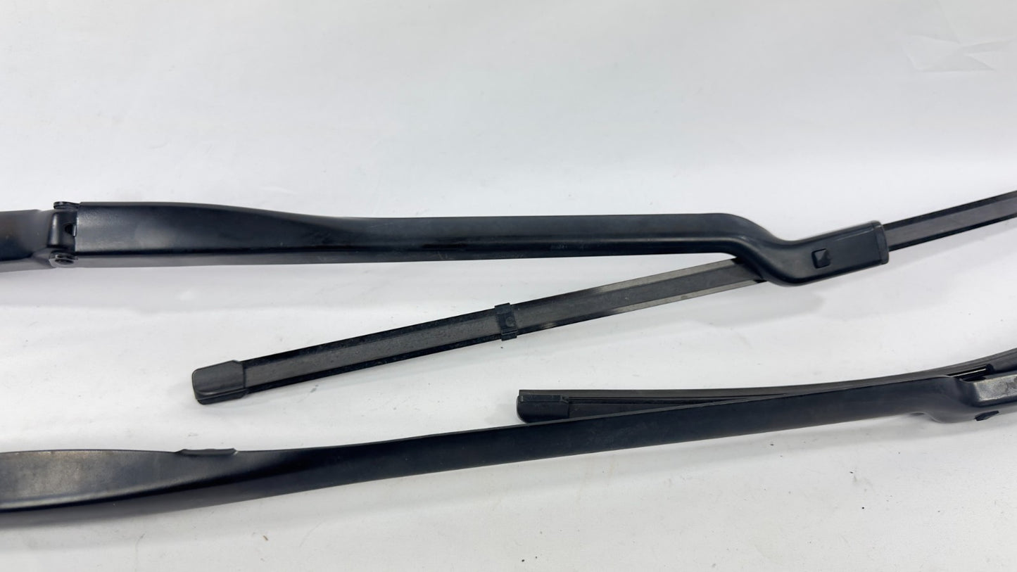 BMW Wischerarm vorne 7er G11 G12 W60655 W60622 152723.102