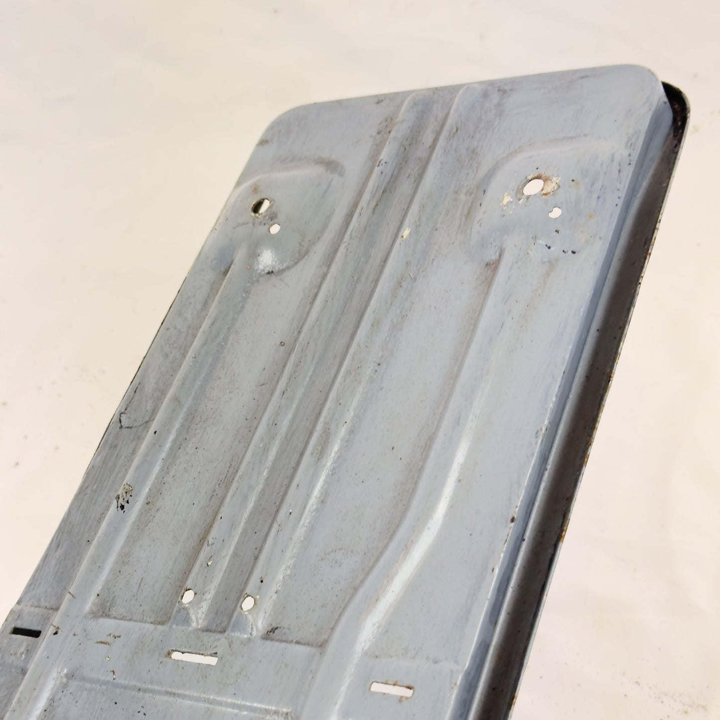 Mercedes W116 Batteriewanne Batterieträger Benziner – Bild 4