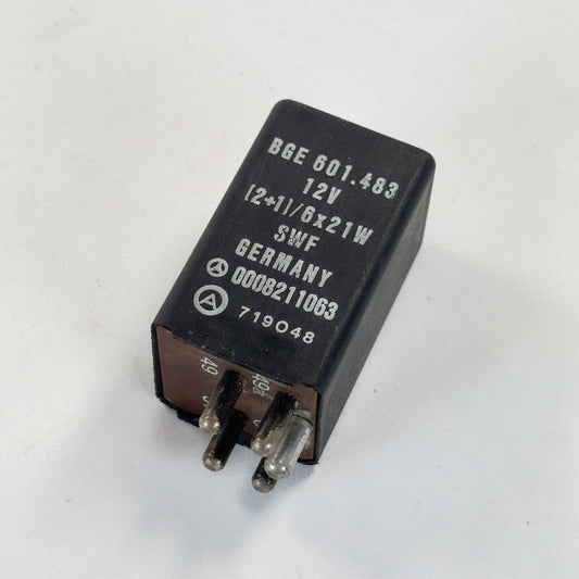 Mercedes Blinkgeber Warnblinkgeber SWF A0008211063 – Bild 1