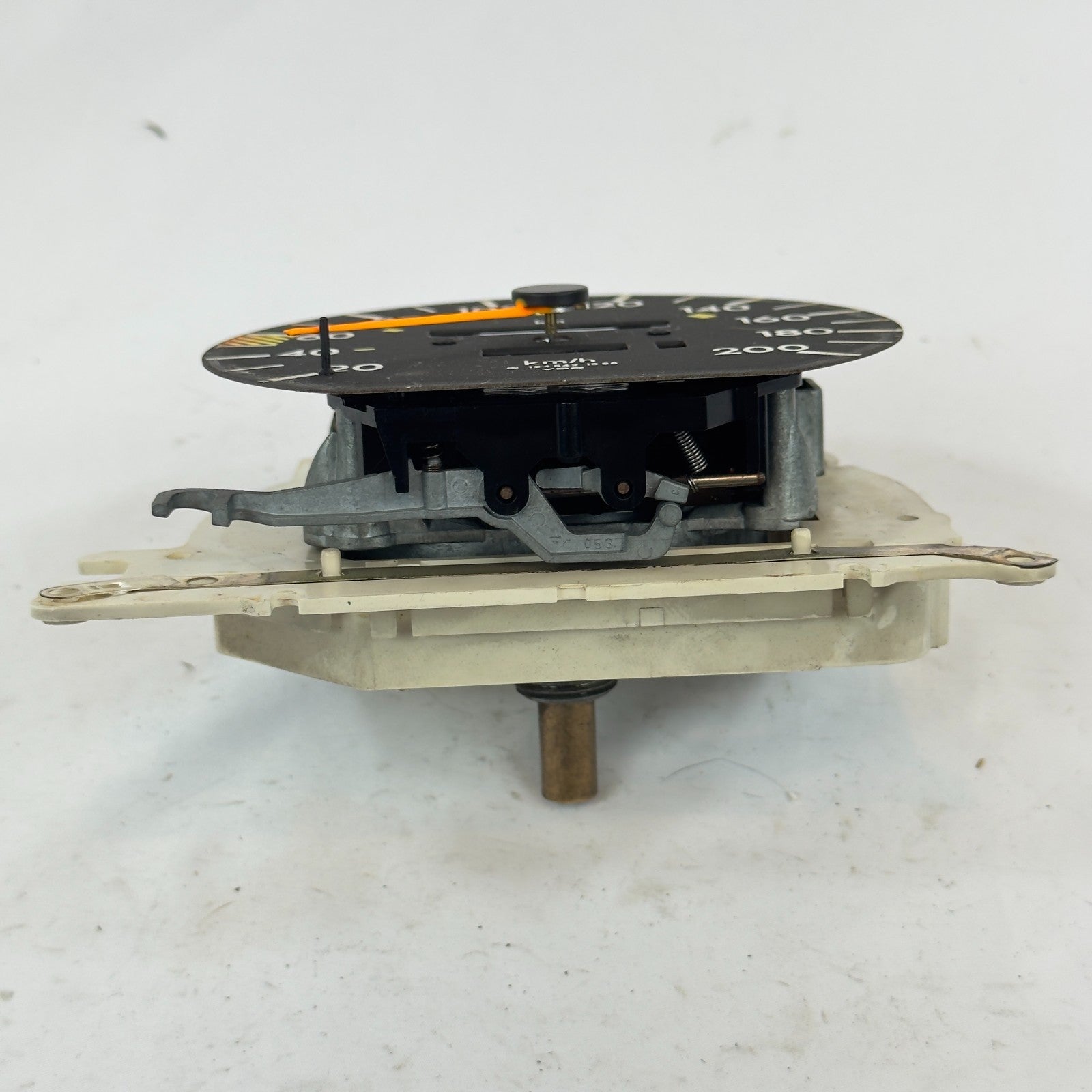 Mercedes W124 C124 S124 Tacho Tachometer 5 Gang 200 kmh VDO 12454213661