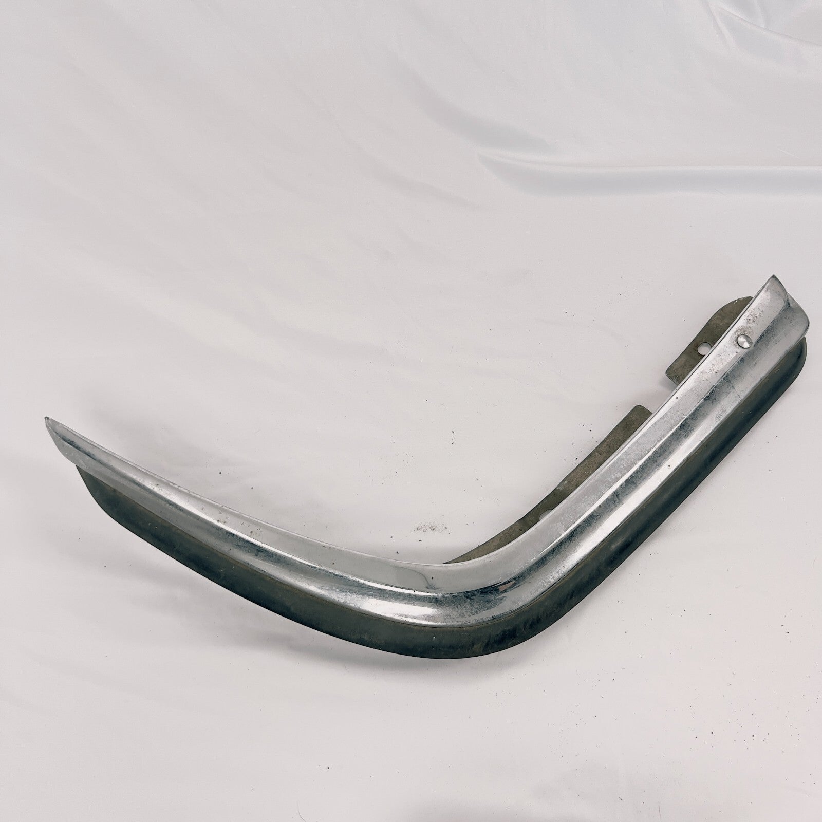 MercedesBenz Stossfänger Links für SEKlasse 116 Oldtimer Rarität A1168800170 – Bild 5