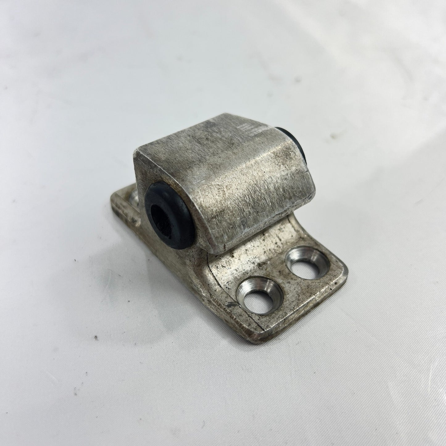 MercedesBenz A1167200104 Schlossfalle Links Türschloss Schließöse Schnapper – Bild 3
