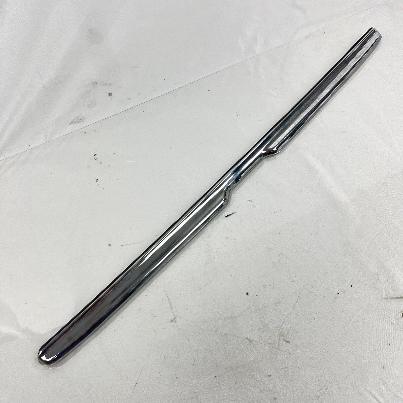 MercedesBenz W116 Zierstab Chromblende Heckklappe A1167580102 Oldtimer Rarität – Bild 1