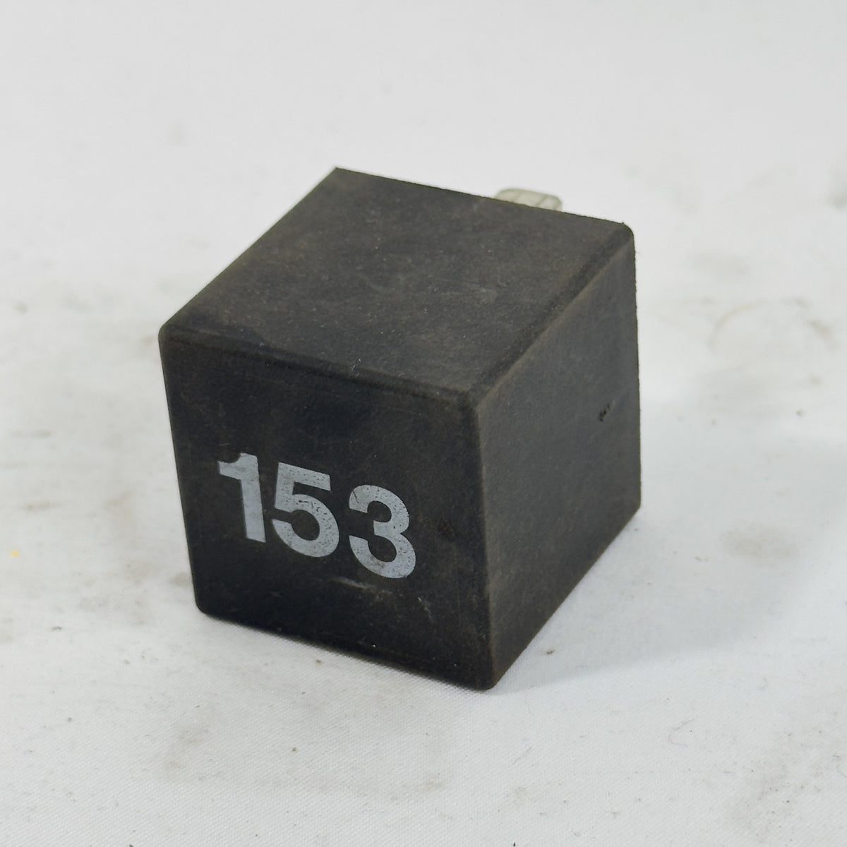 VW Audi Relais 153 357907467 12V original Steckrelais – Bild 1