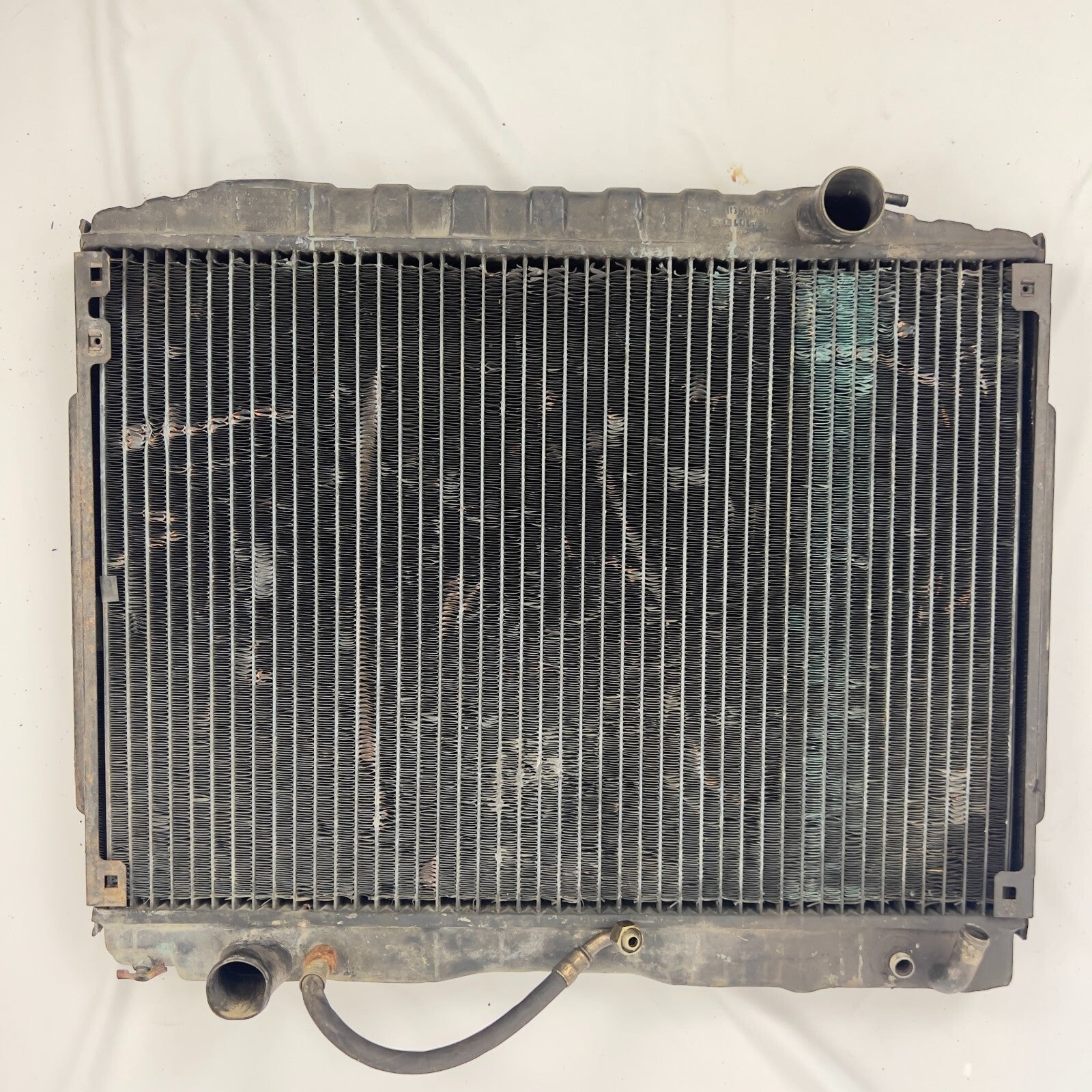 Mercedes Kühler Wasserkühler Behr c390 A1165012601 W116 450SEL 6.9 – Bild 1