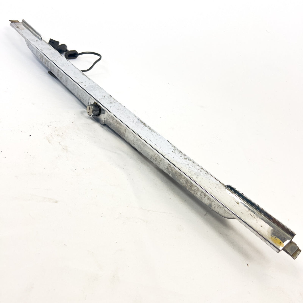 Mercedes W116 Griff Heckdeckel Chromblende Zierstab – Bild 1