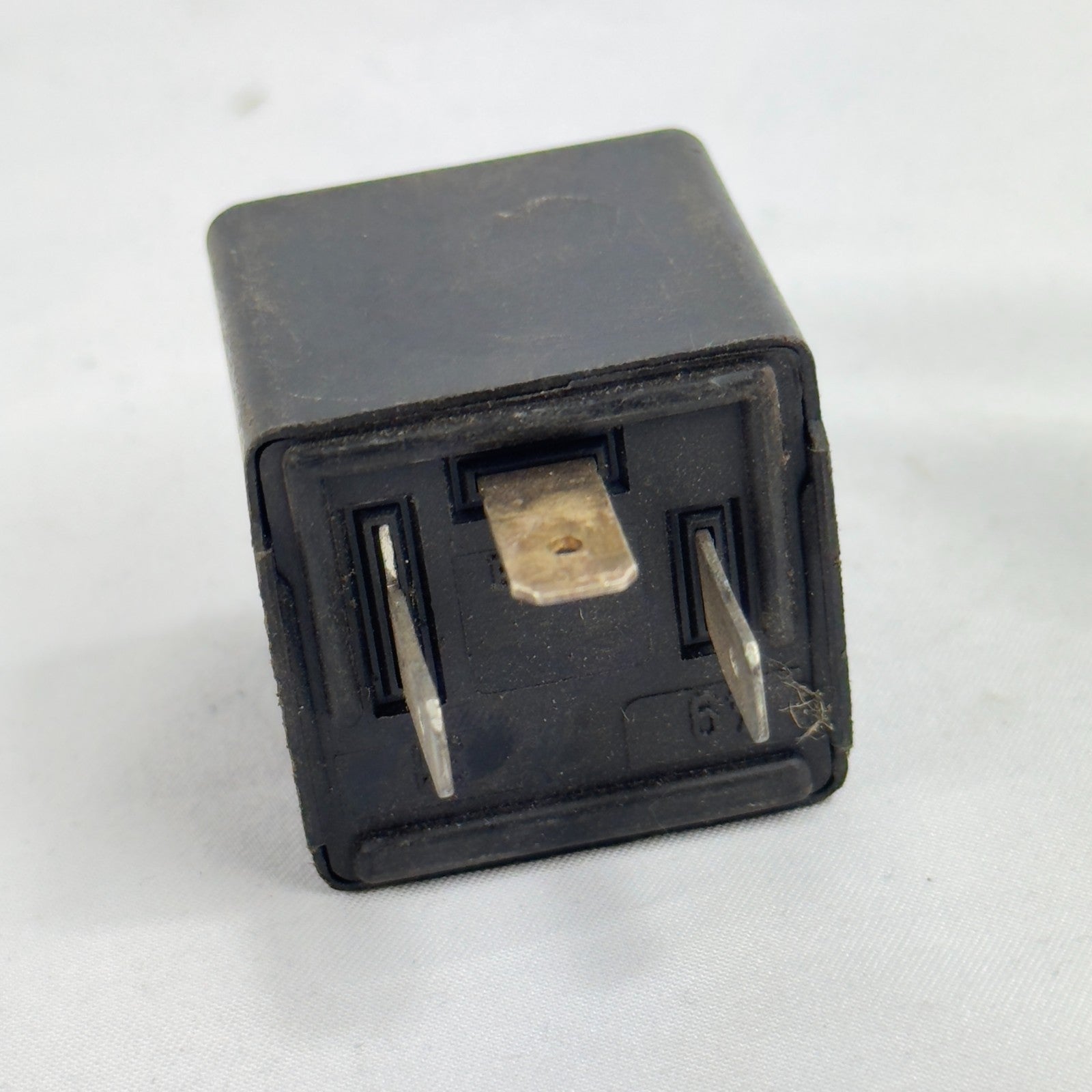 VW Relais 21 Blinkerrelais 19195327A Audi Seat Skoda Volkswagen Original4