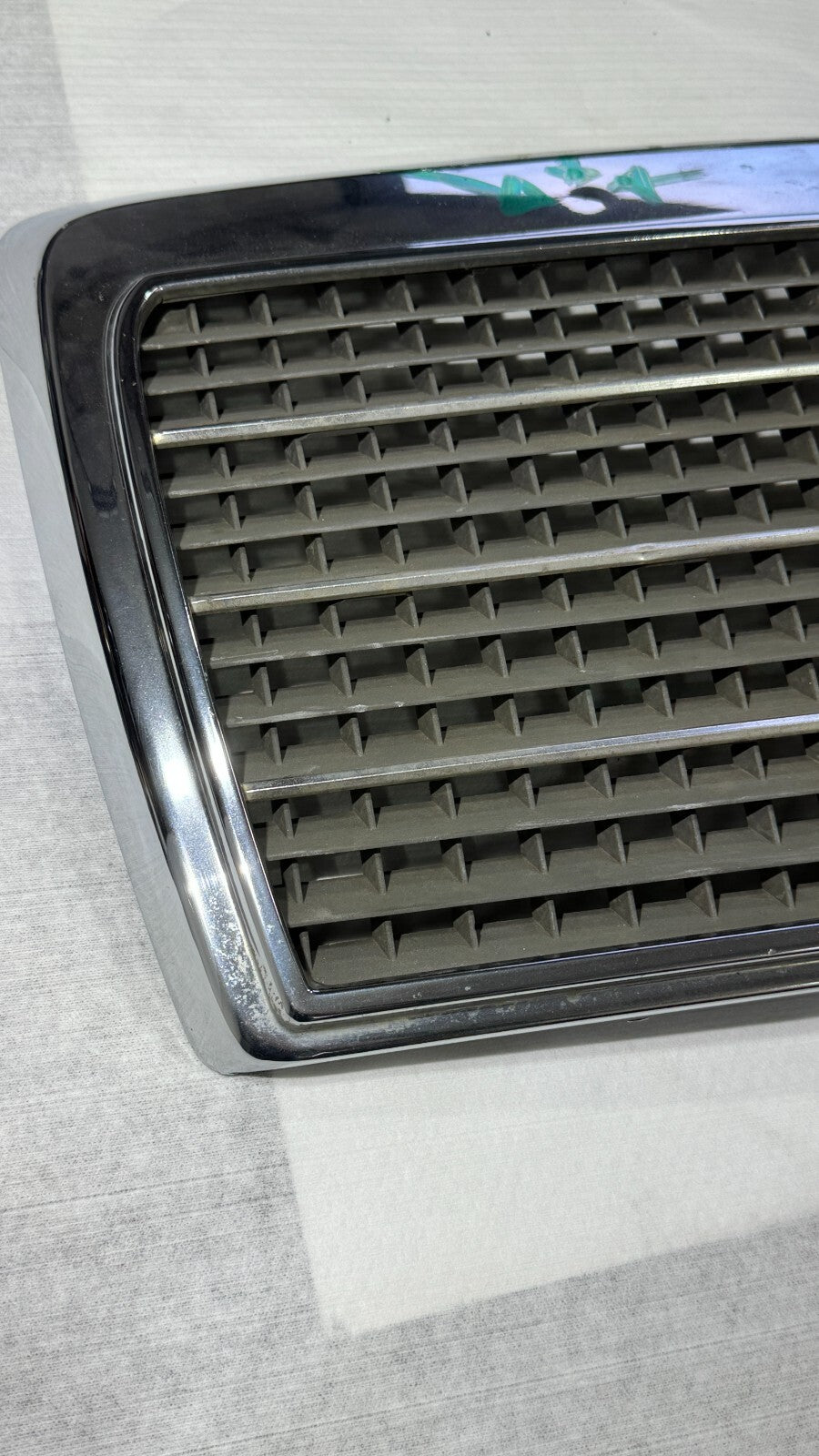 Mercedes Kühlergrill W124 Frontgrill Grill Kühler Original A1248800783 – Bild 6