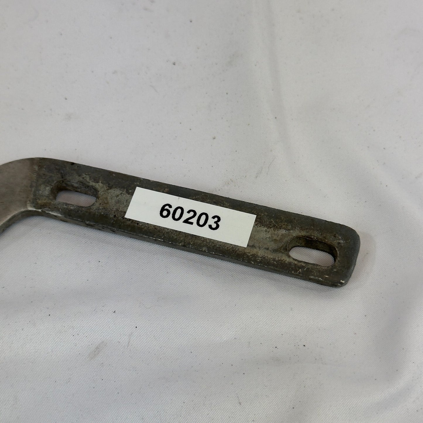 Motorhaubenschanier Rechts Mercedes Benz Halter Scharnier Motorhaube A1168870174 – Bild 5