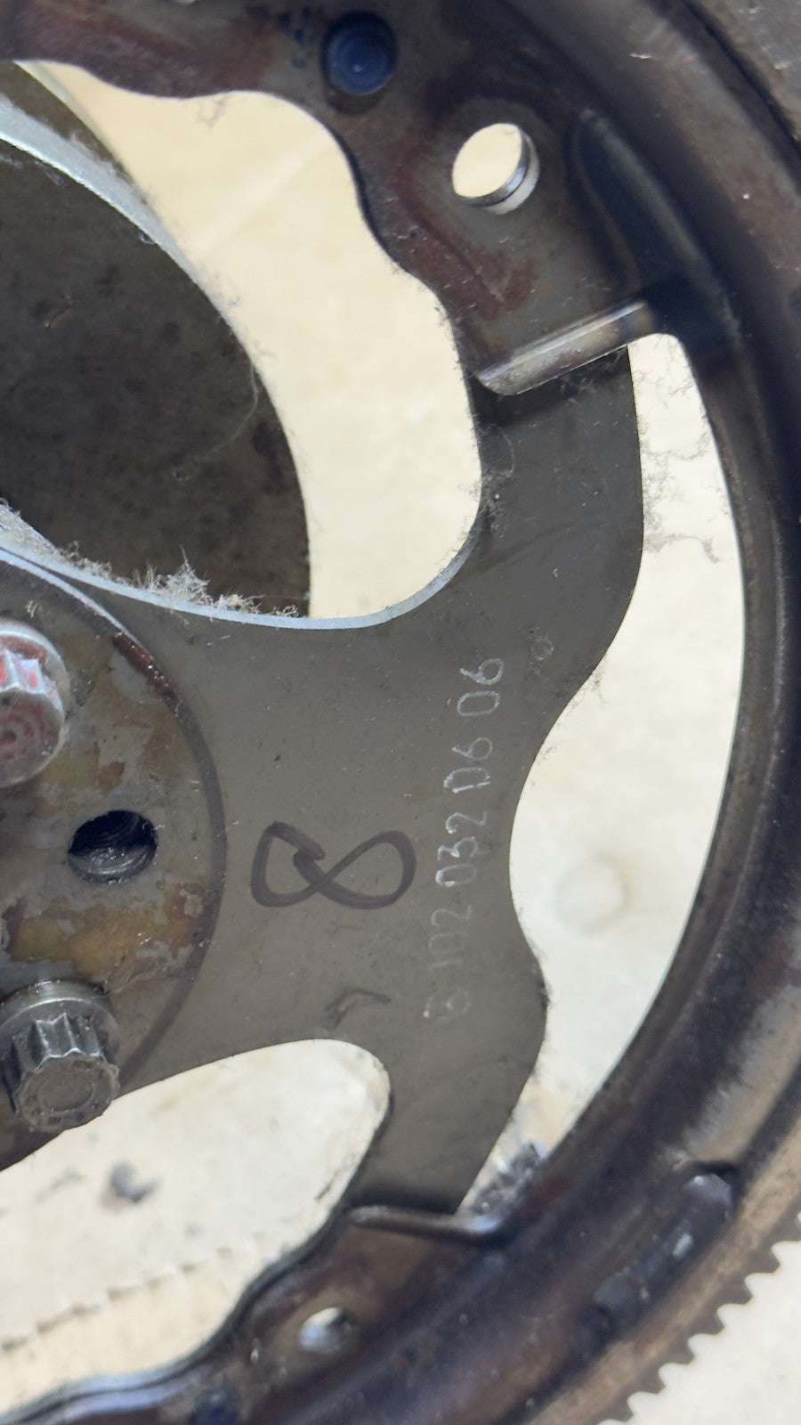 Mercedes M103 Kurbelwelle + Mitnehmerscheibe Automatik – Bild 9