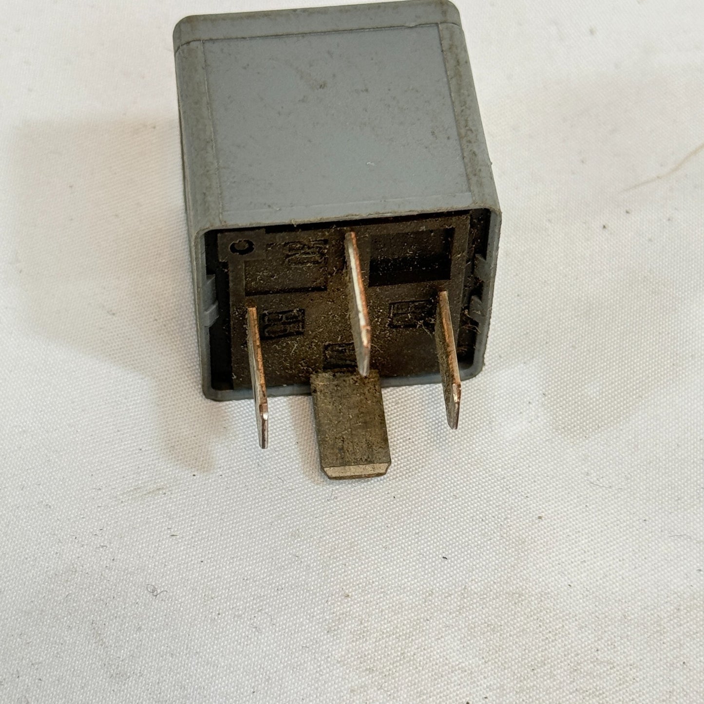 VW Relais 373 Arbeitsrelais 8D0951253A Audi Seat Volkswagen – Bild 3