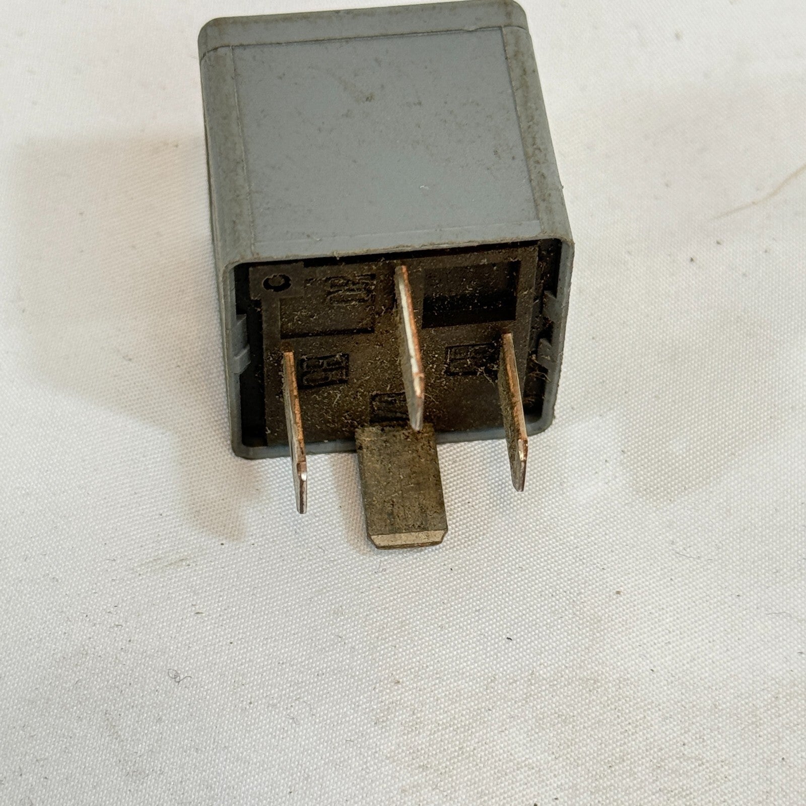 VW Relais 373 Arbeitsrelais 8D0951253A Audi Seat Volkswagen – Bild 3