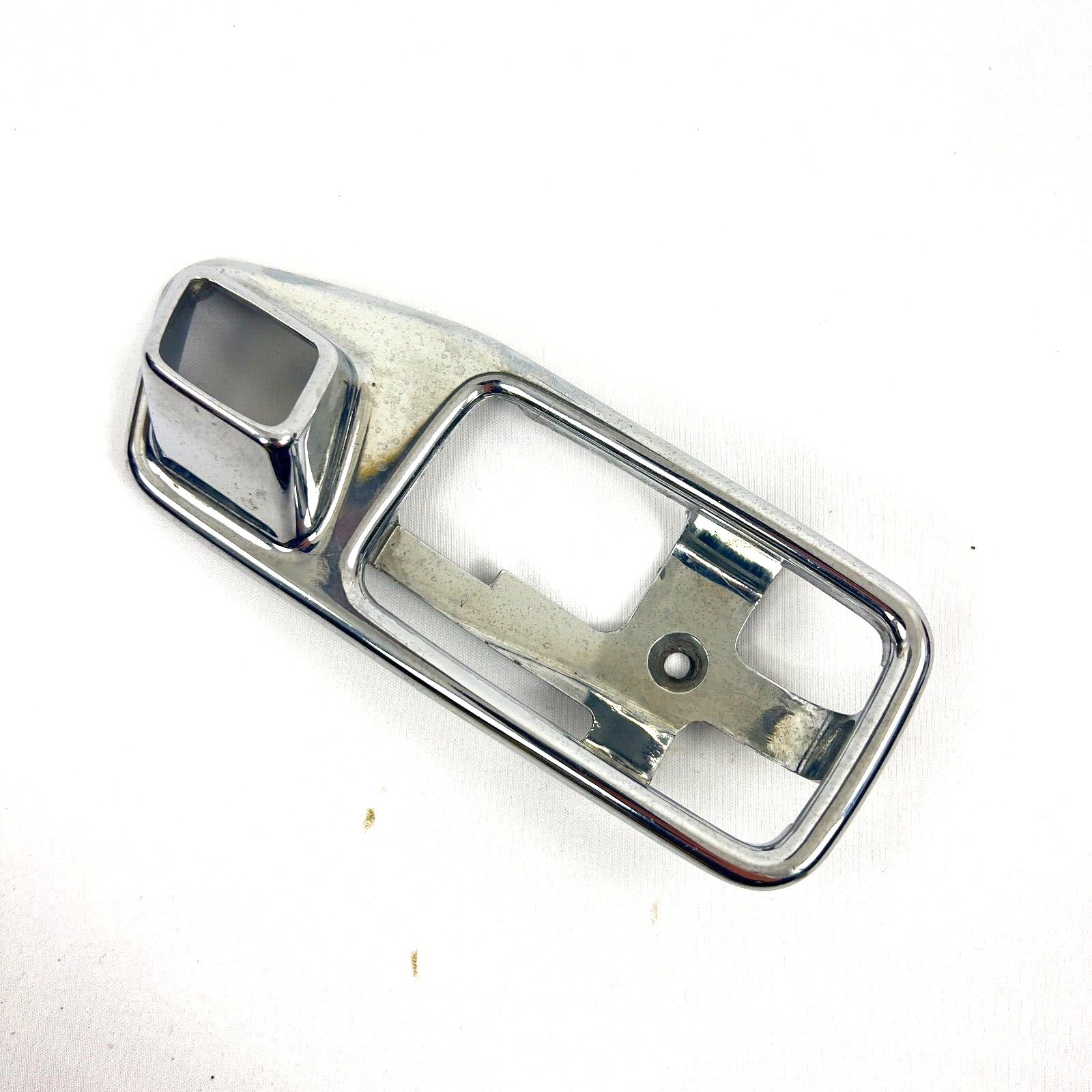 Mercedes Benz Rosette Griffmulde Rechts Innen für Armlehne Chrom A1167660211 – Bild 1